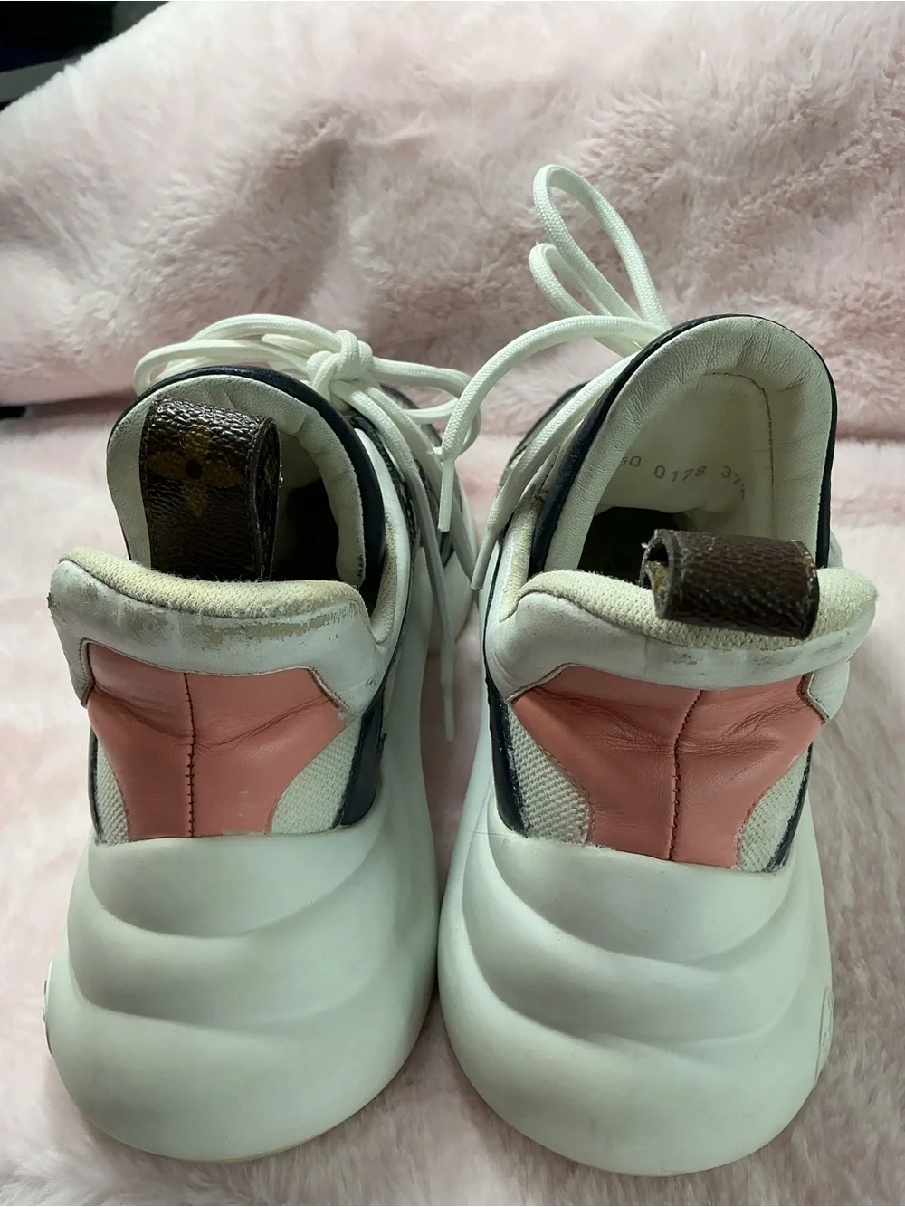 Louis Vuitton White and Black LV Logo Lace-Up Sneakers B13